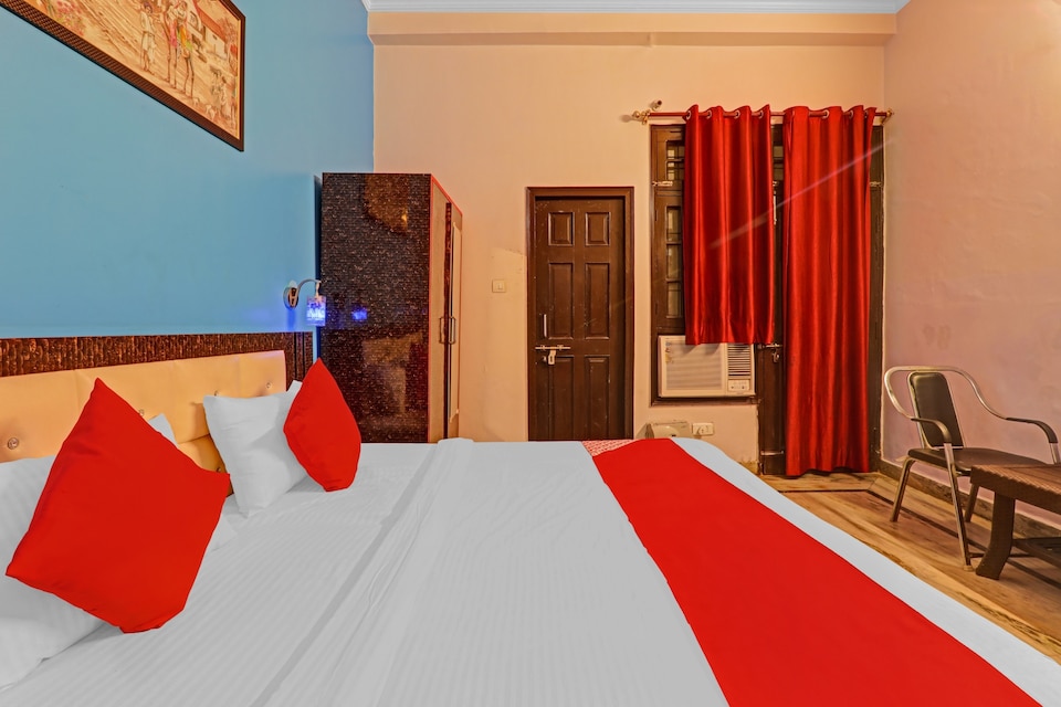 OYO Flagship 79491 Jk Royal Hotel, Rambagh Allahabad, Prayagraj