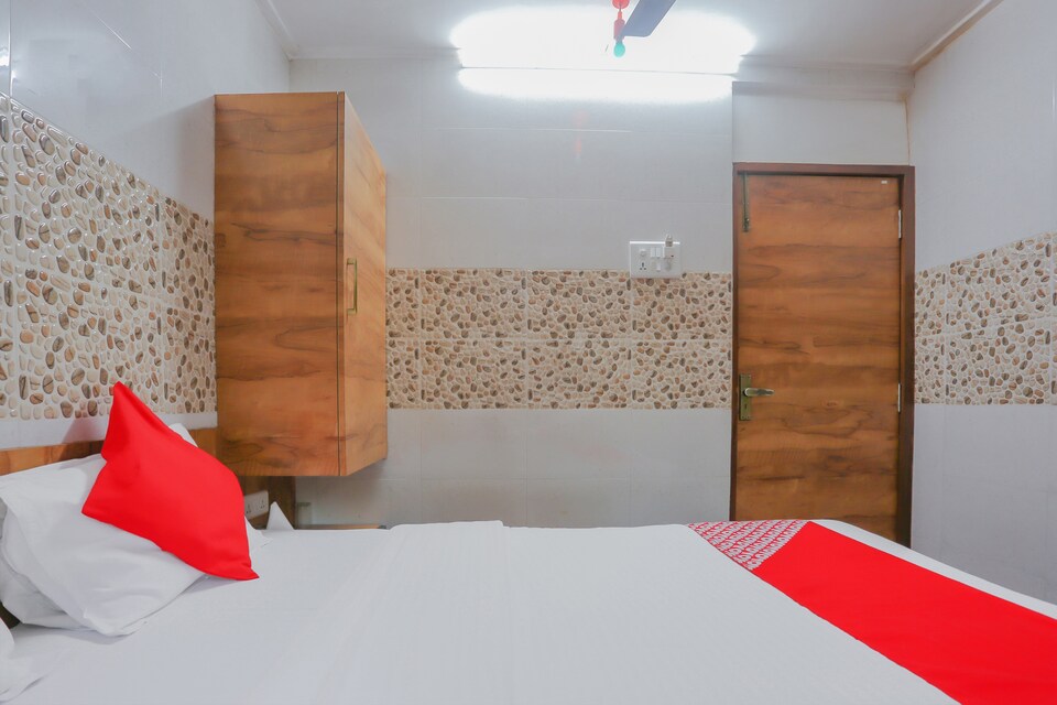 OYO 79506 Hotel Malabar, Mumbai CST-Churchgate-Colaba, Mumbai