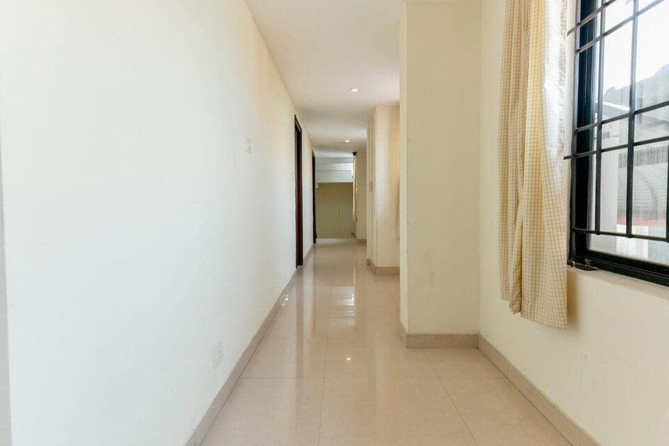 Collection O Metro Kochi, MG Road Kochi, Kochi