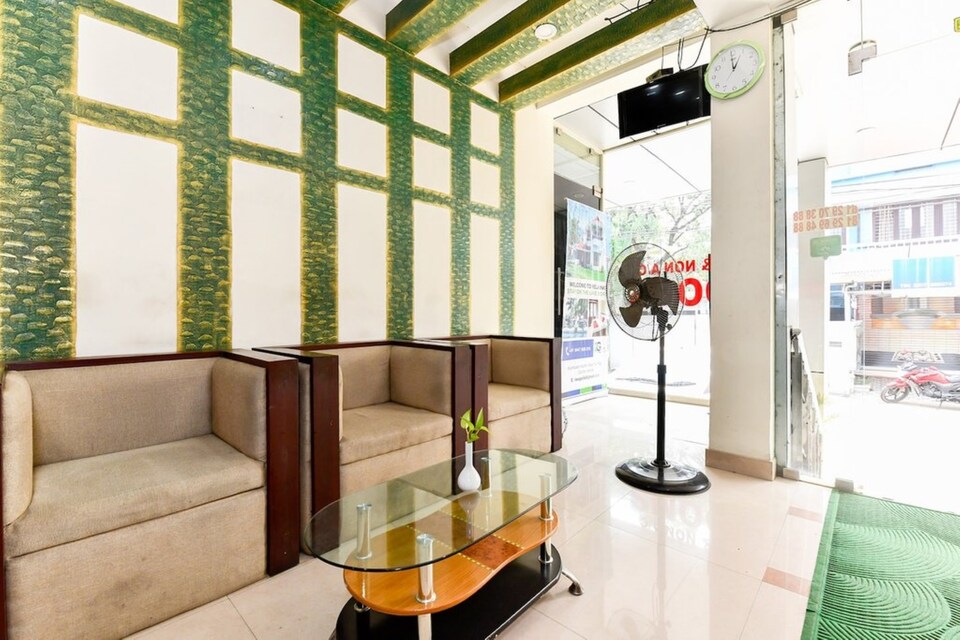 Collection O Metro Kochi, MG Road Kochi, Kochi