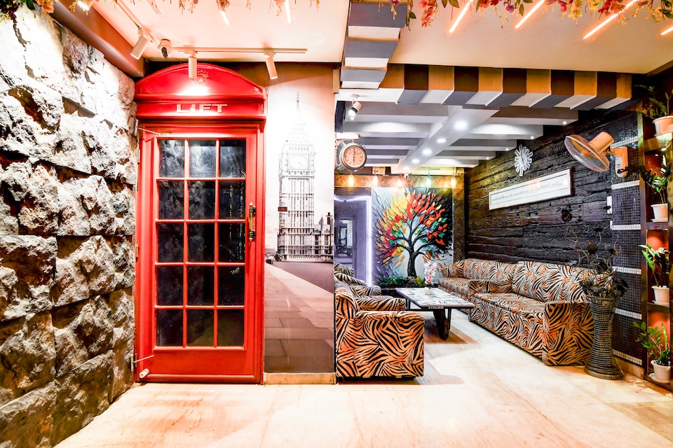 Super Collection O Circus Avenue Road Formerly Hotel Rockstar, Park Circus Kolkata, Kolkata