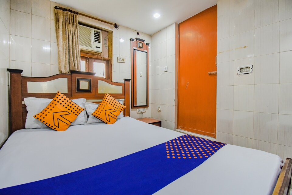 SPOT ON 79545 GULISTAN GUEST HOUSE, Esplanade Kolkata, Kolkata