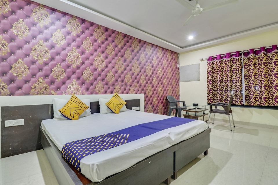 SPOT ON 79560 Hotel Rahul Palace, Mumbai Panvel-CBD, Mumbai