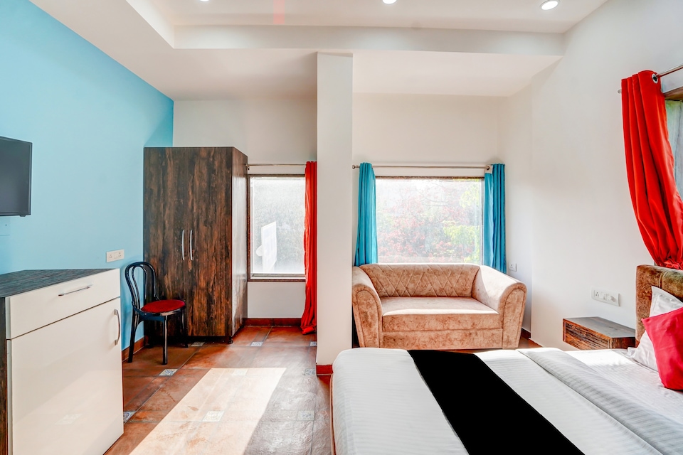 Hotel O Mannat, Pitampura - Rohini Delhi, Delhi