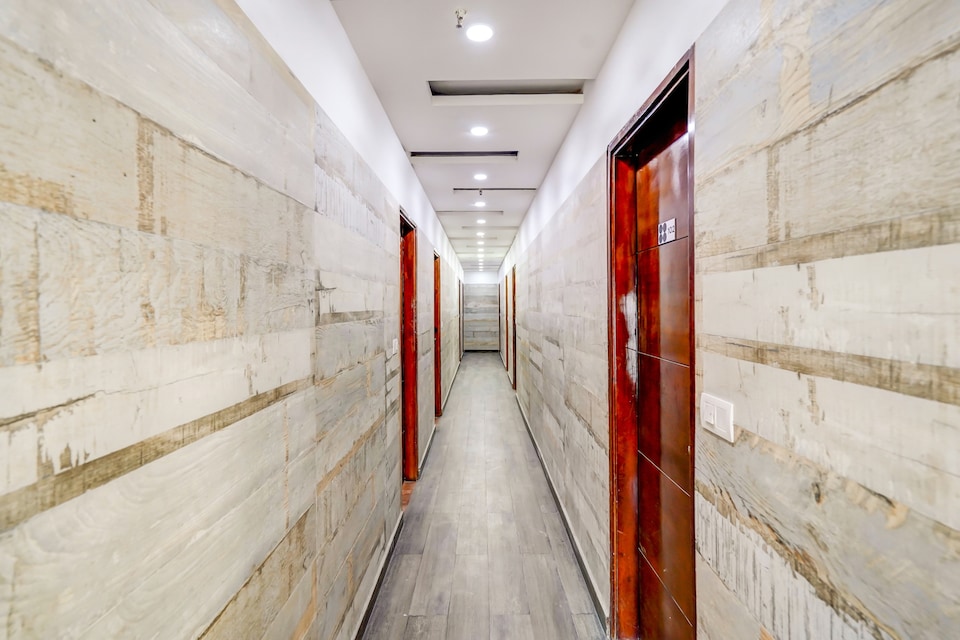 Hotel O Mannat, Pitampura - Rohini Delhi, Delhi