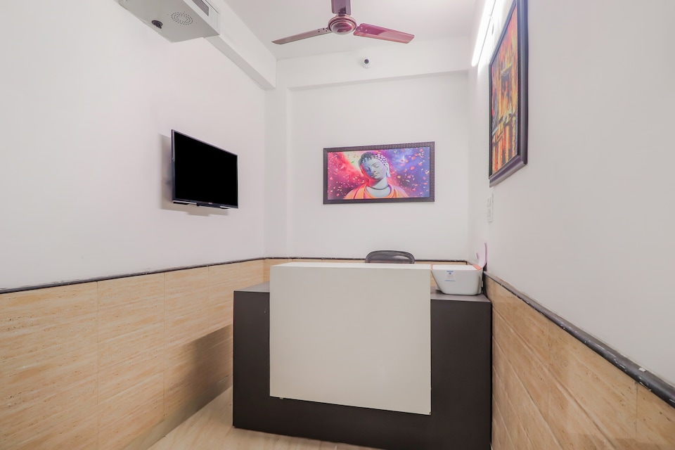 Hotel O Lake Residency , Anand Vihar Delhi, Delhi