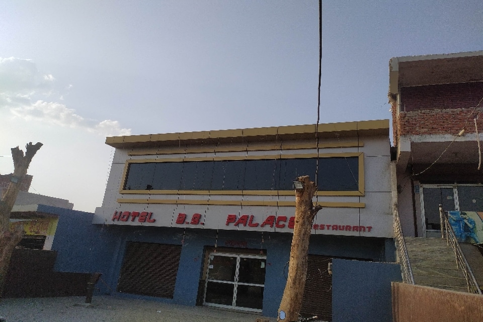 OYO 79581 B S Palace, Corporate Complex, Agra