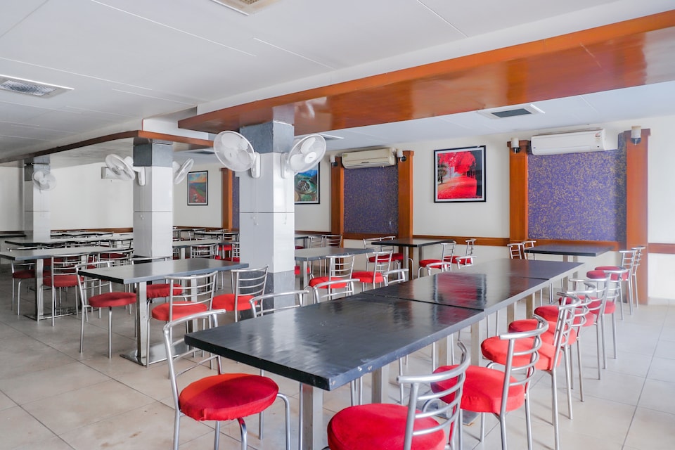 Capital O 79586 Aihs International Hotels & Homes, Lonavala, Lonavala