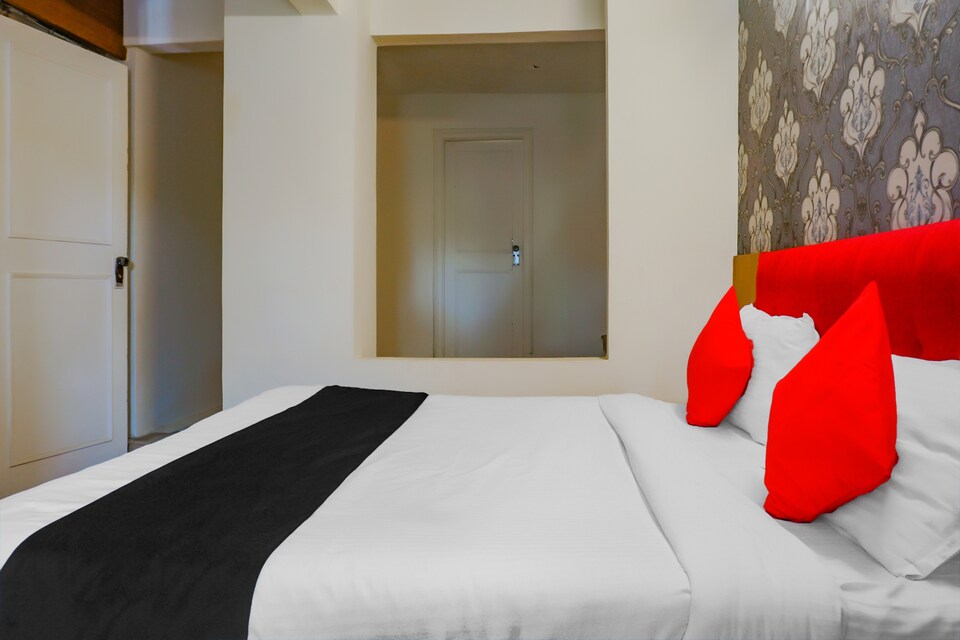 Capital O 79586 Aihs International Hotels & Homes, Lonavala, Lonavala