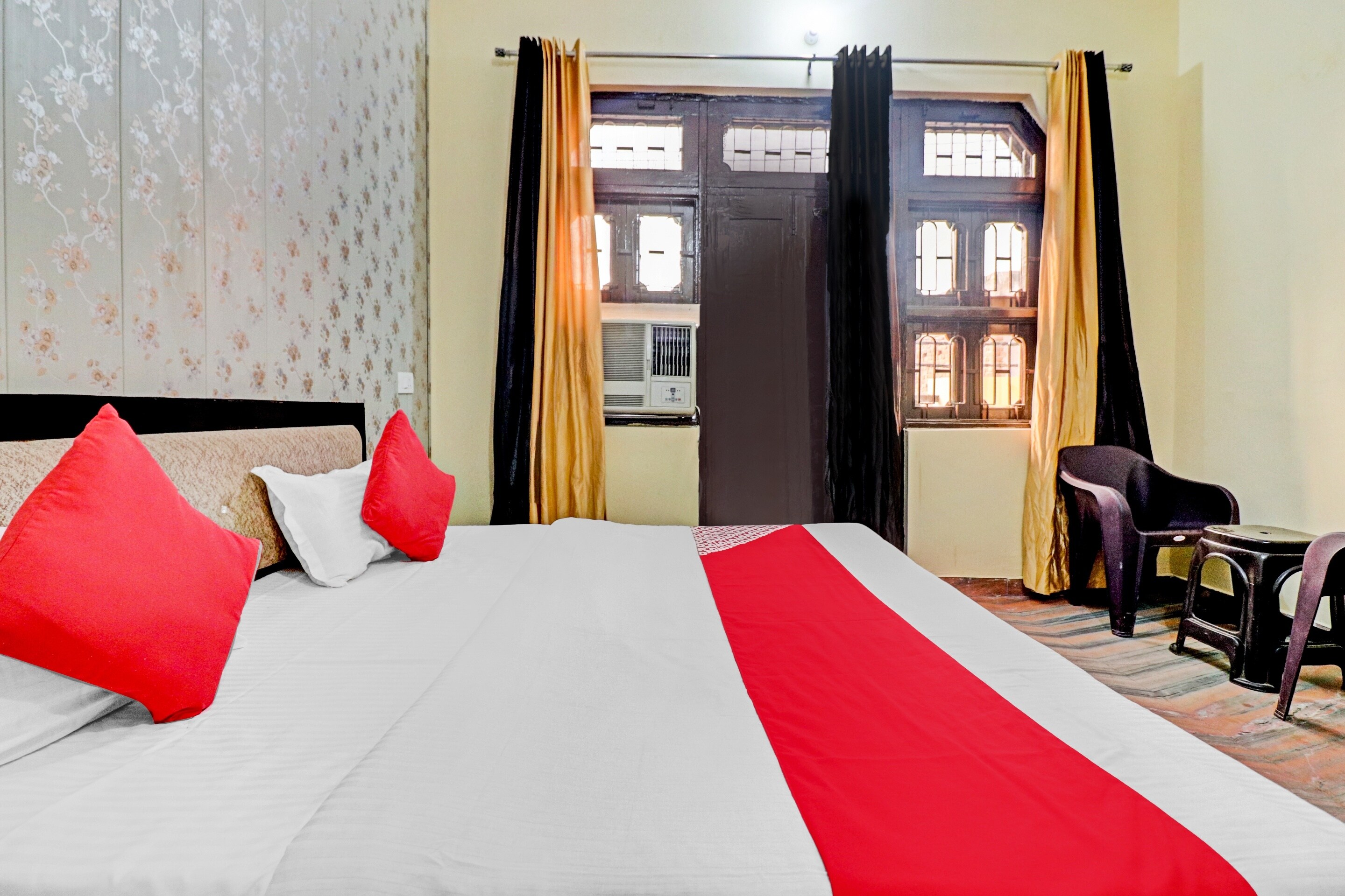 Hotels In Sector 63 Noida For Family Oyos Starting 699 Upto 79 Off On 112 Sector 63 Noida Hotels