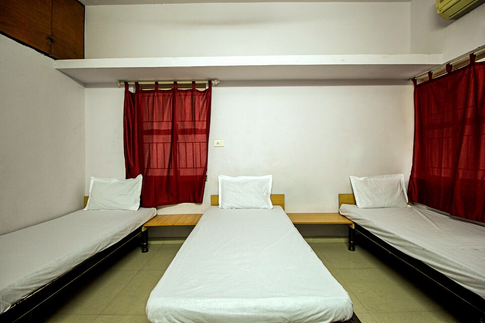 OYO Studios 262 Prahlad Nagar, Satellite-Prahlad Nagar Ahmedabad, Ahmedabad