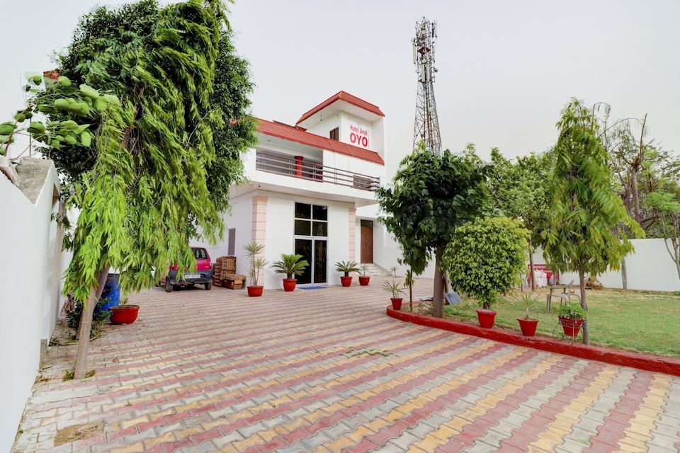 OYO 79625 Ansh, Sohna Road, Gurgaon
