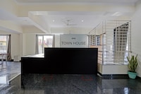 Townhouse Merriment Near ISKCON Temple Noida