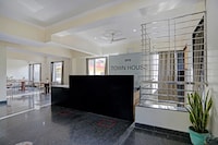 Townhouse Merriment Near ISKCON Temple Noida