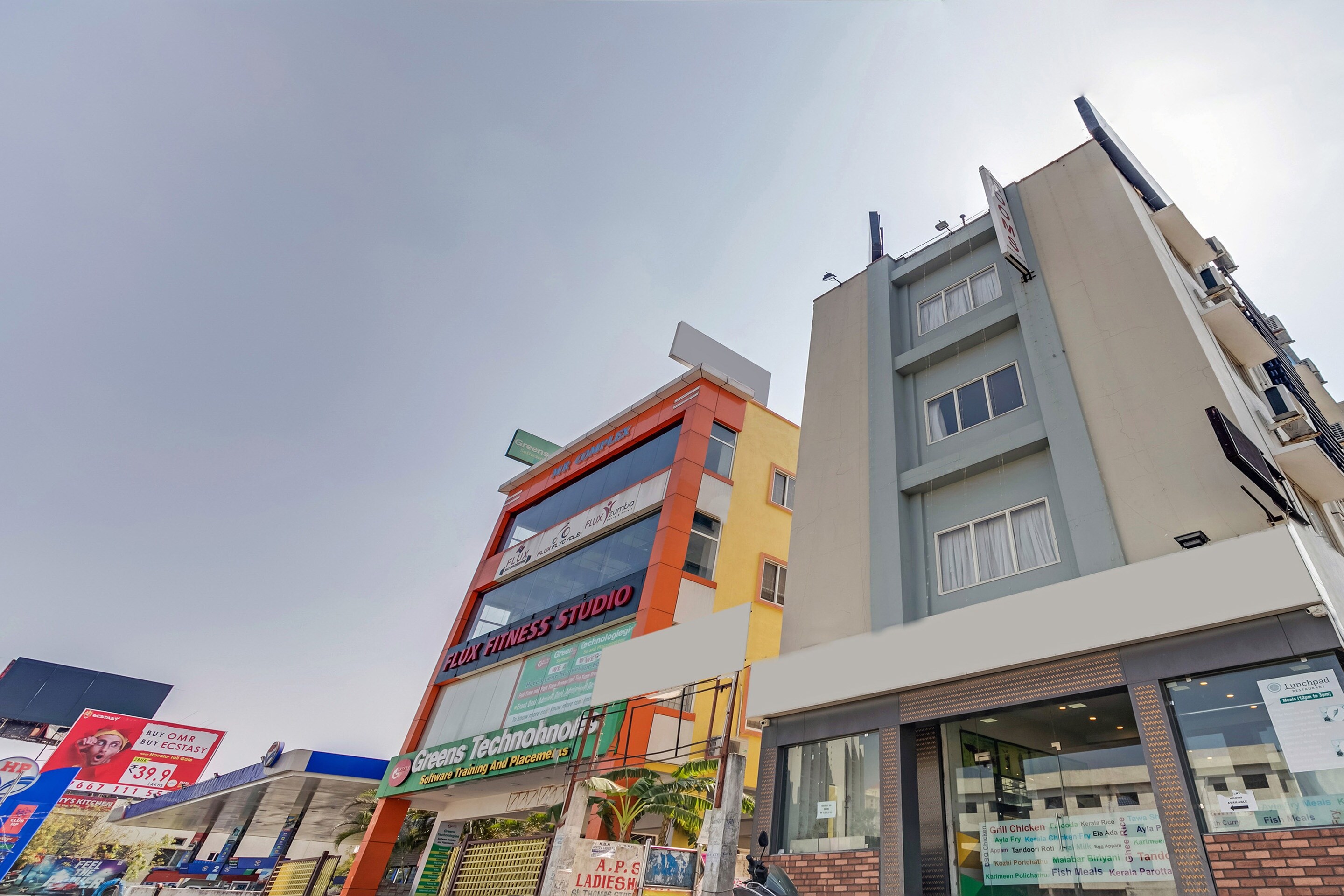 Hotels Navallur  Chennai Starting    711 Upto 65  OFF