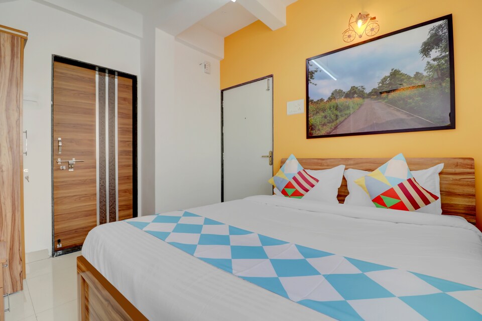 OYO Home Alluring Studio Stay Kharadi Near Pune Airport, Kharadi Pune, Pune