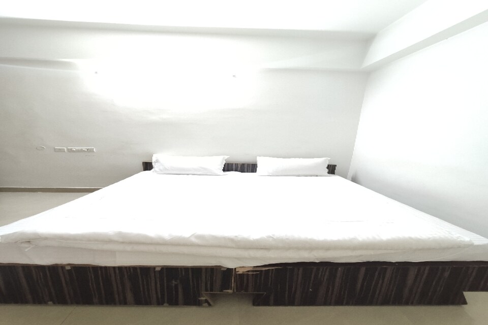 OYO 79693 Hotel Aig Inn, Gachibowli, Hyderabad