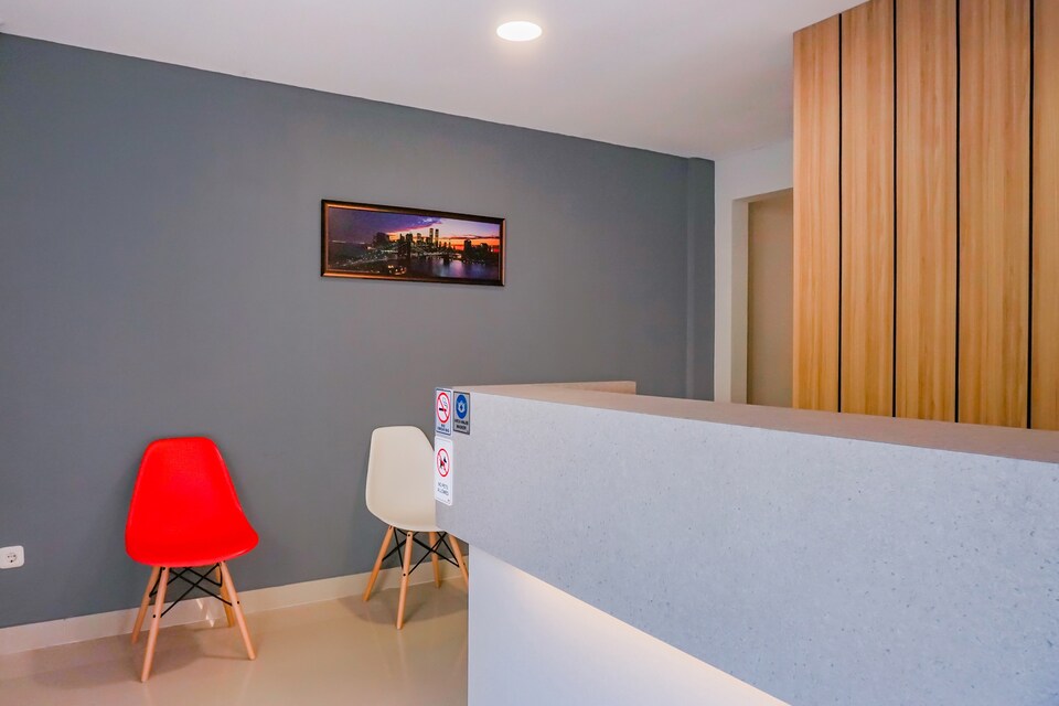 OYO Flagship 90343 Slipi Inn, Tanjung Duren, Jakarta