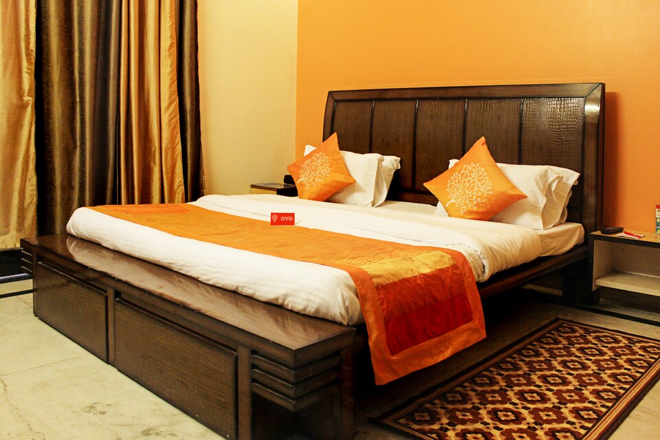 OYO 1002 Sector 49, Noida Expressway SEZ, Noida