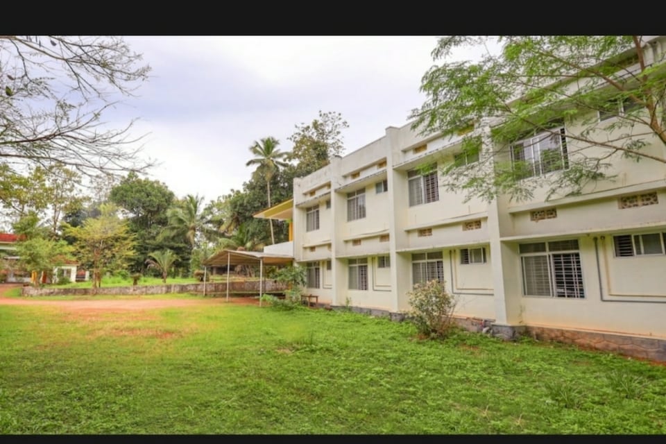 OYO KOM062 Olive Ayurvedic Resort, Kollam-II, Kollam