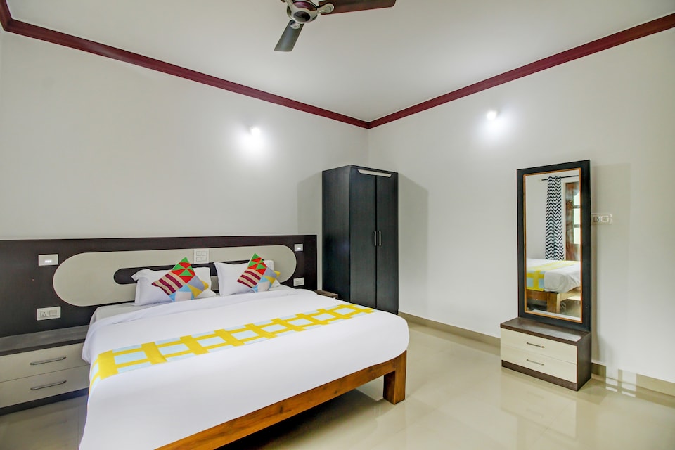 OYO 66780 Pradeep Guest house, Baga Goa, Goa