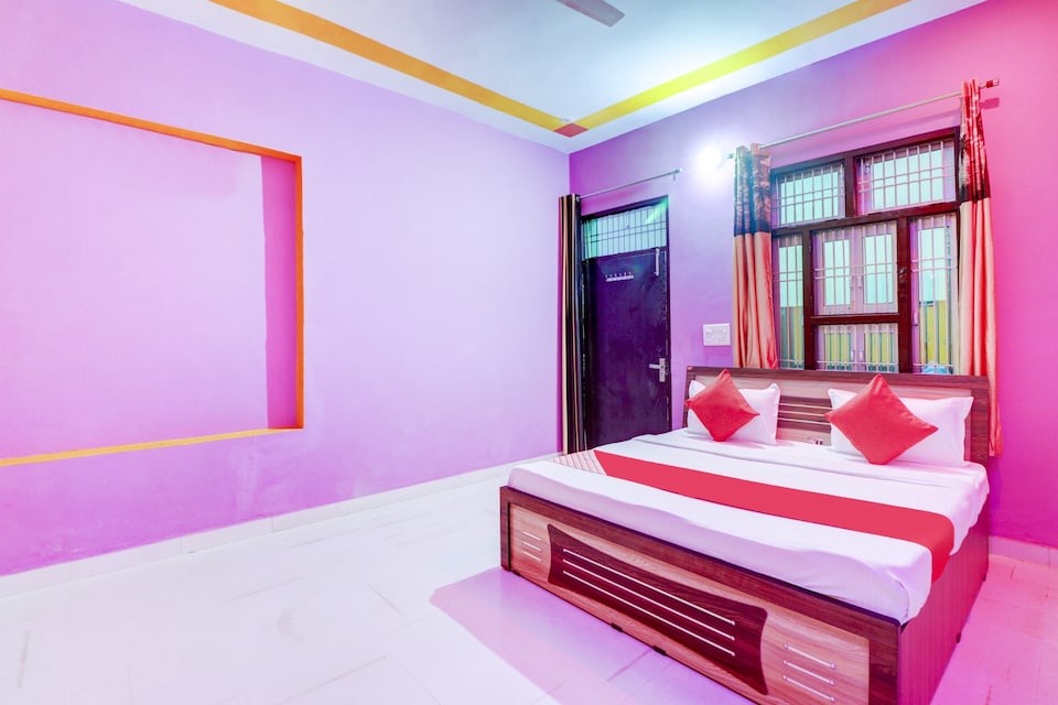 OYO Hotel Holiday, Narnaul City, Narnaul