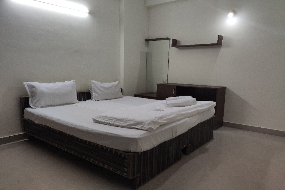 OYO 79769 Hotel Aig Grand, Gachibowli, Hyderabad