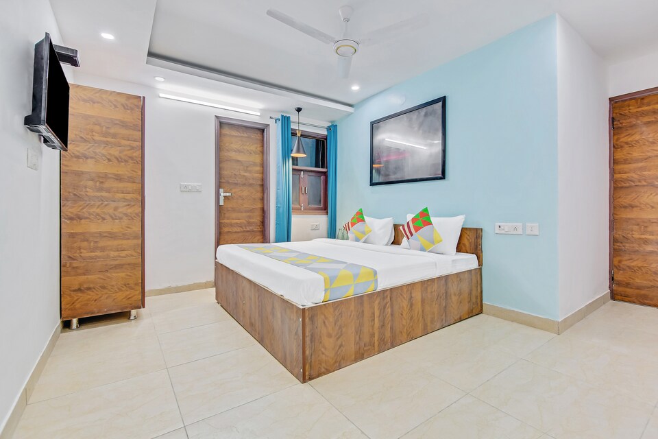 OYO 79778 Livin Hub, Dwarka Delhi, Delhi