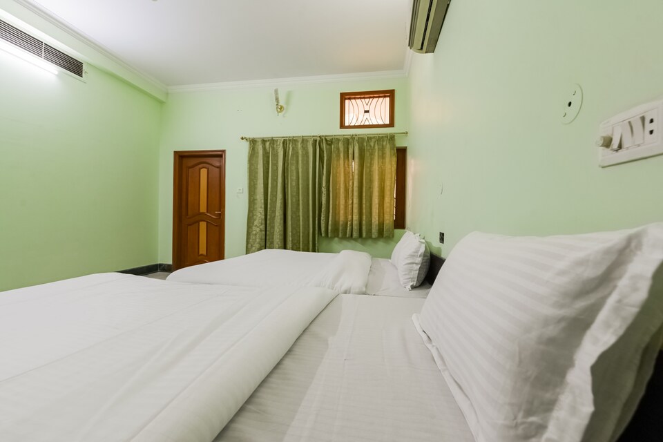 OYO 79784 OYO77000 Home1324 kishan marg Barkat nagar, C Scheme Jaipur, Jaipur