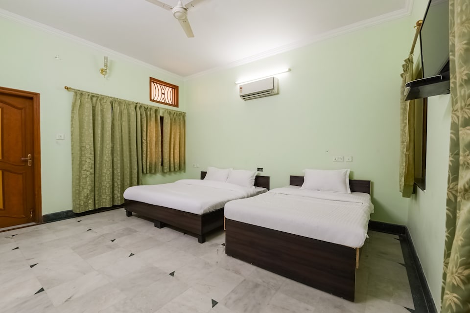 OYO 79784 OYO77000 Home1324 kishan marg Barkat nagar, C Scheme Jaipur, Jaipur