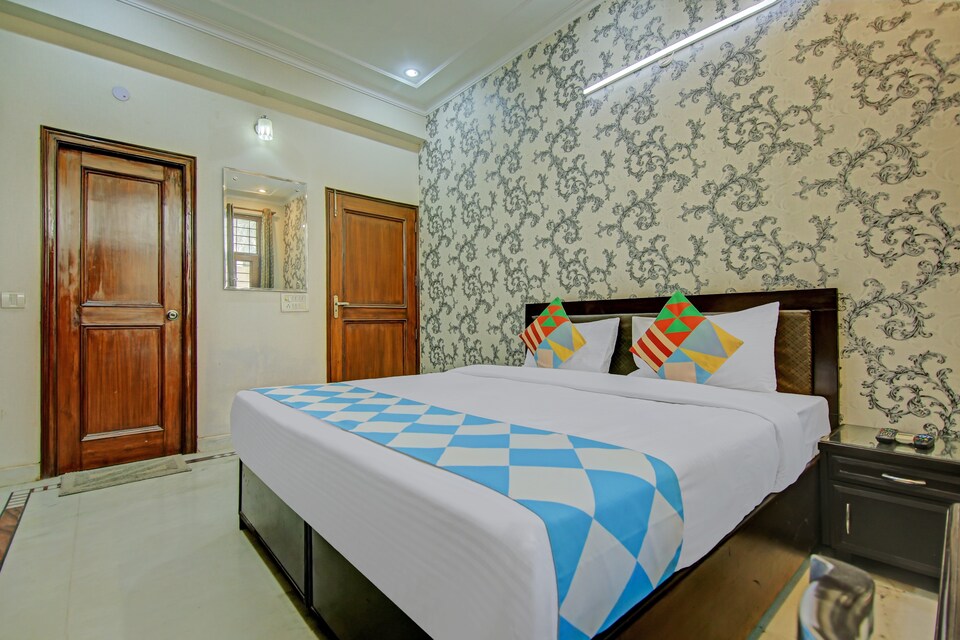 OYO 79792 Stay In, Golf Course Road, Gurgaon