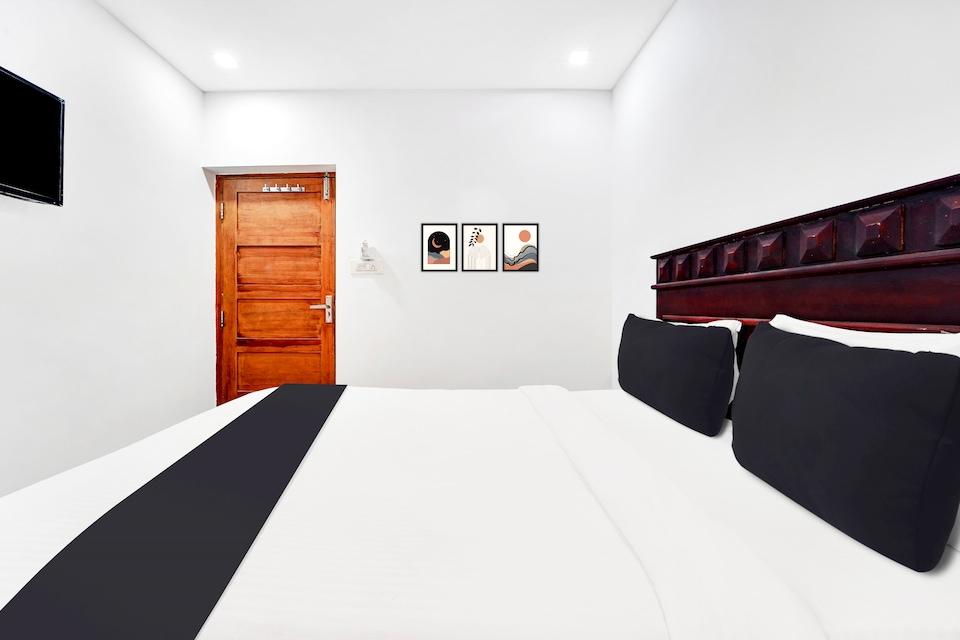 Super Hotel O Ernakulam Near North Railway Station, Kaloor Kochi, Kochi