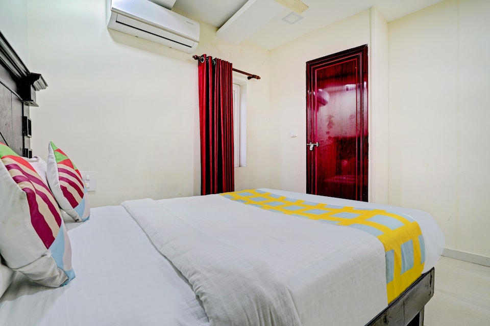 POP HOME 79804 Malabar Plaza Medical Trust, MG Road Kochi, Kochi