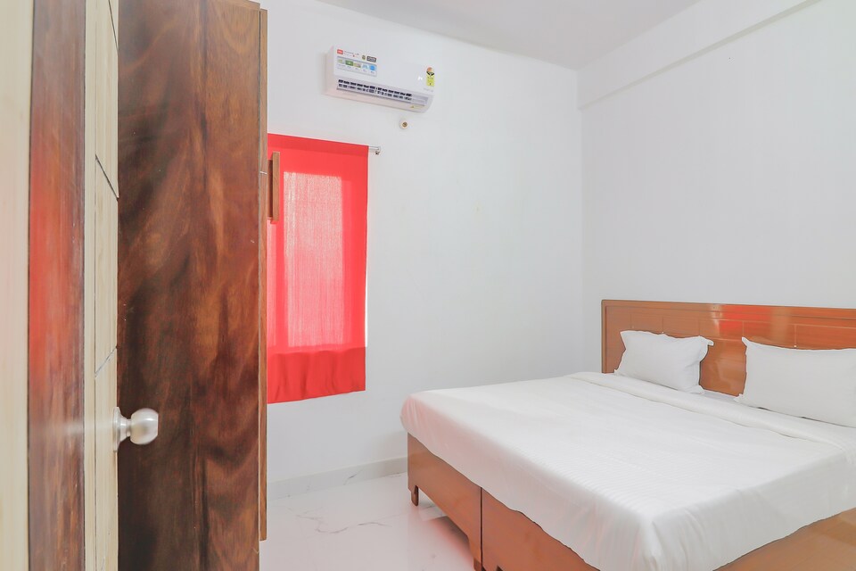 OYO 79805 Sri Sai Residency, Kondapur, Hyderabad