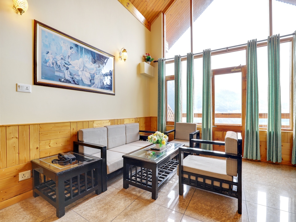 Belvilla foghills cottages standard rooms with mountain view, Naggar Road, Manali
