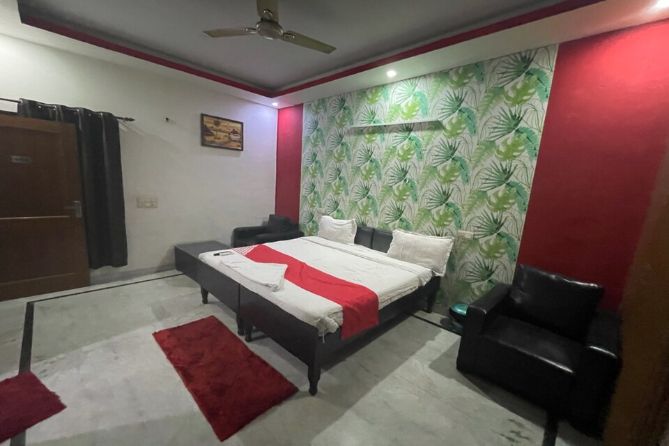 OYO 79815 Stay Inn, Noida City, Noida