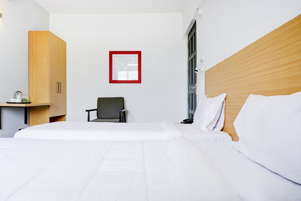 Collection O Hotel Jayant Executive, Chakan Pune, Pune