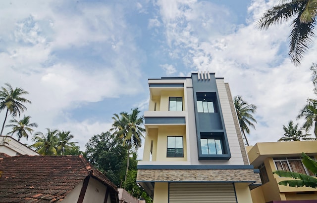 Hotel O Home Pop Tavern Pettah