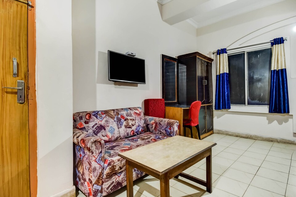 OYO Flagship 79854 Caldus Inn, Railway Station Bhubneshwar, Bhubaneswar