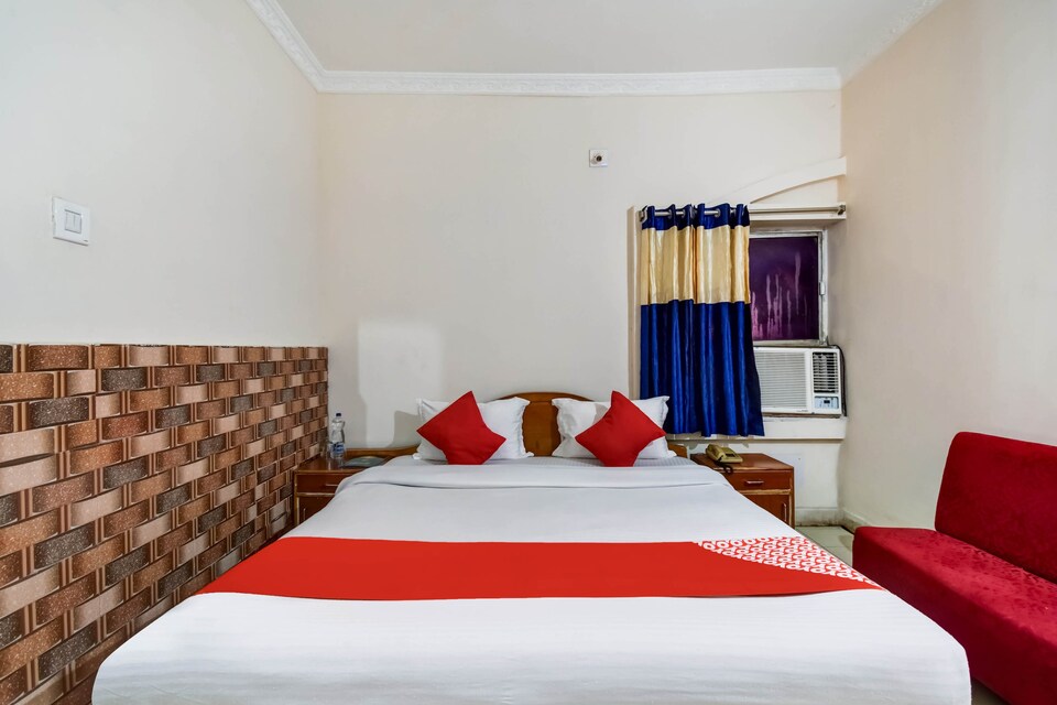 OYO Flagship 79854 Caldus Inn, Railway Station Bhubneshwar, Bhubaneswar