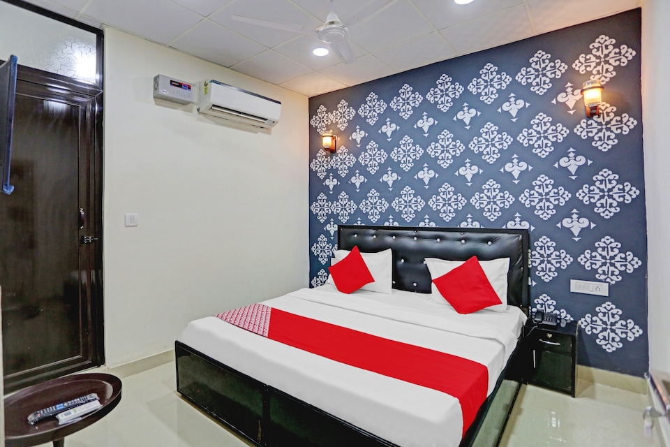 Hotel O Manvi Palace, Faridabad, Faridabad