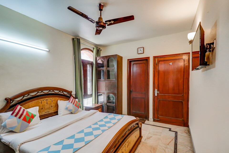 OYO Home Dev Guest House Near Lotus Temple, Greater Kailash Delhi, Delhi