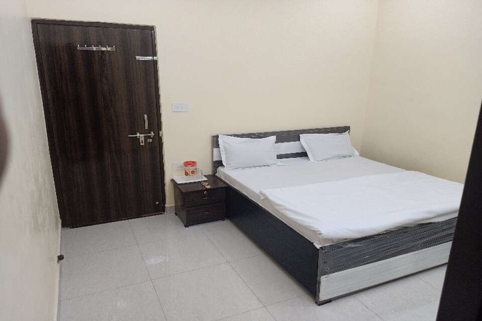 OYO 79918 Anand Niketan, Iskcon Vrindavan, Vrindavan