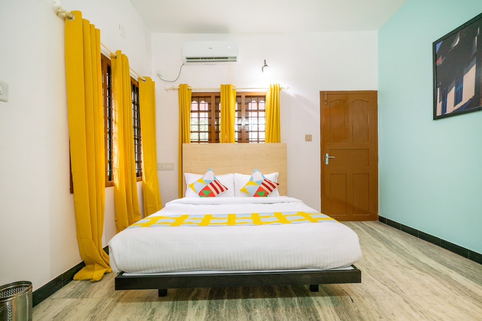 OYO 79925 Dhanyam, Edapally Kochi, Kochi