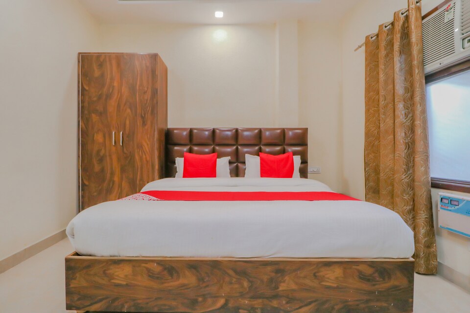 OYO 79929 Flagship Hotel White Rock, Golden Temple Road Amritsar, Amritsar