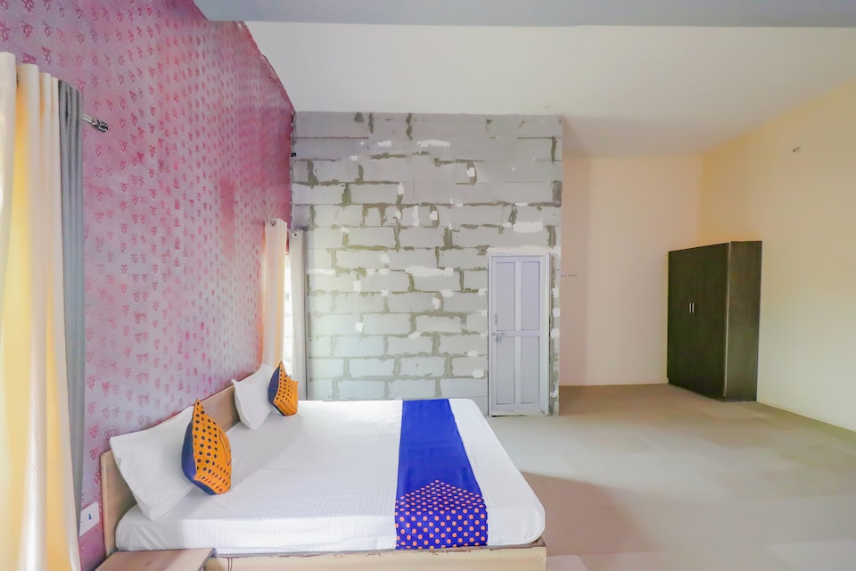 SPOT ON Hotel The Tavern, Narnaul City, Narnaul