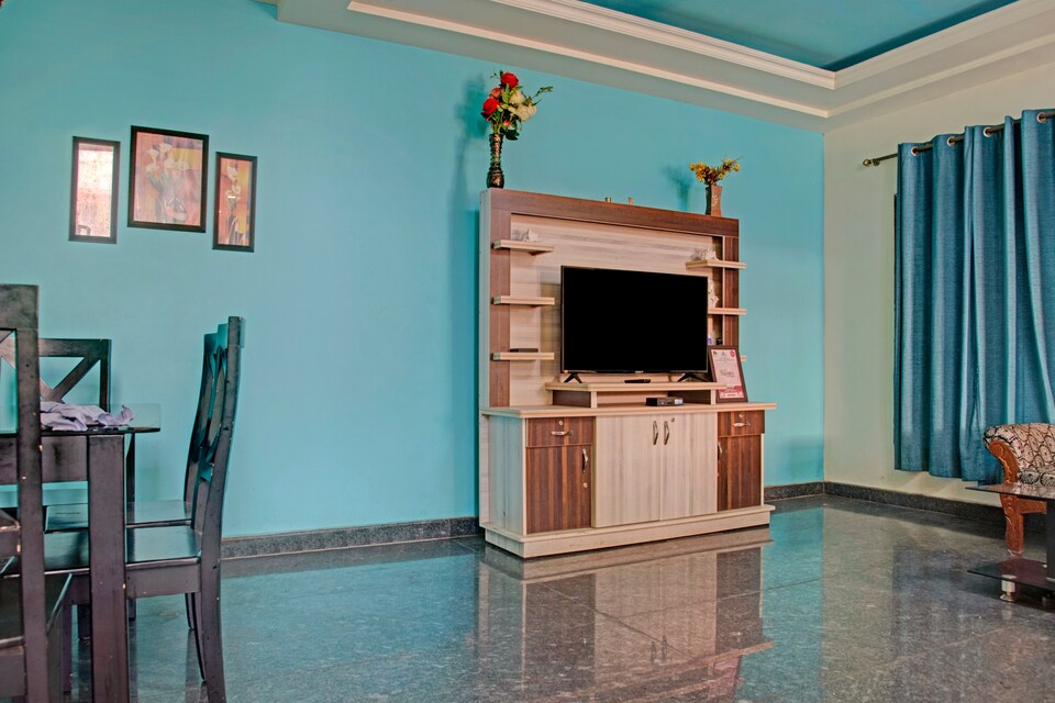 OYO Home 79948 Ganga Laksh 4 BHK Villa Nerul, Candolim, Goa