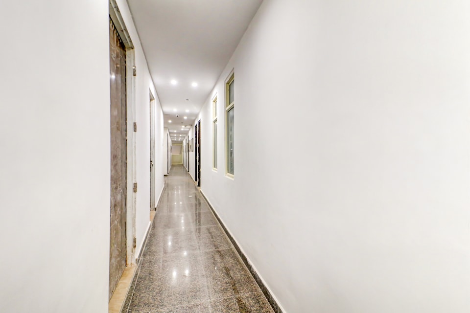 Hotel O Grand Hotel, Kalkaji Delhi, Delhi