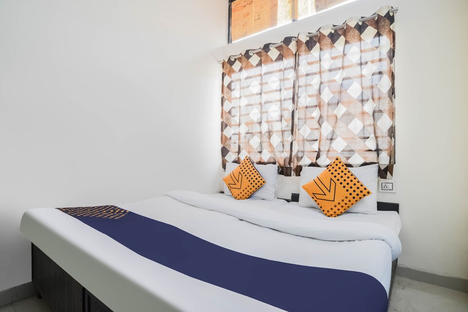 SPOT ON 79956 Hotel Gaytri, Vijay Nagar Indore, Indore