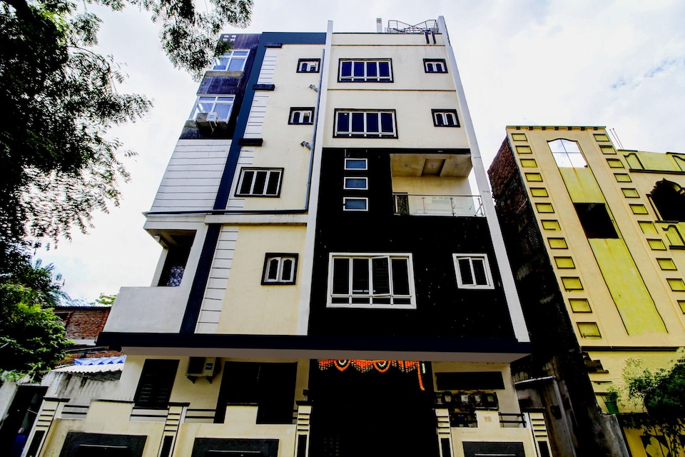 Hotel O Home Comfortable Stays, Near Aasam gadh Current office, Himayatnagar-Kachiguda, Hyderabad